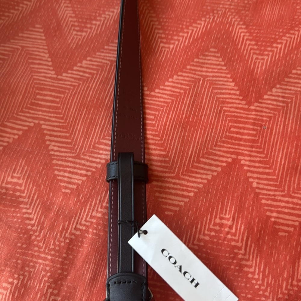 Women’s black leather Coach thin belt, Size: XL - Picture 5 of 6